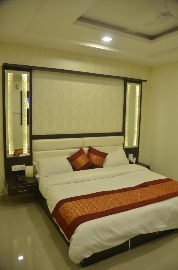 Hotel Krishna Galaxy Kanpur Extérieur photo